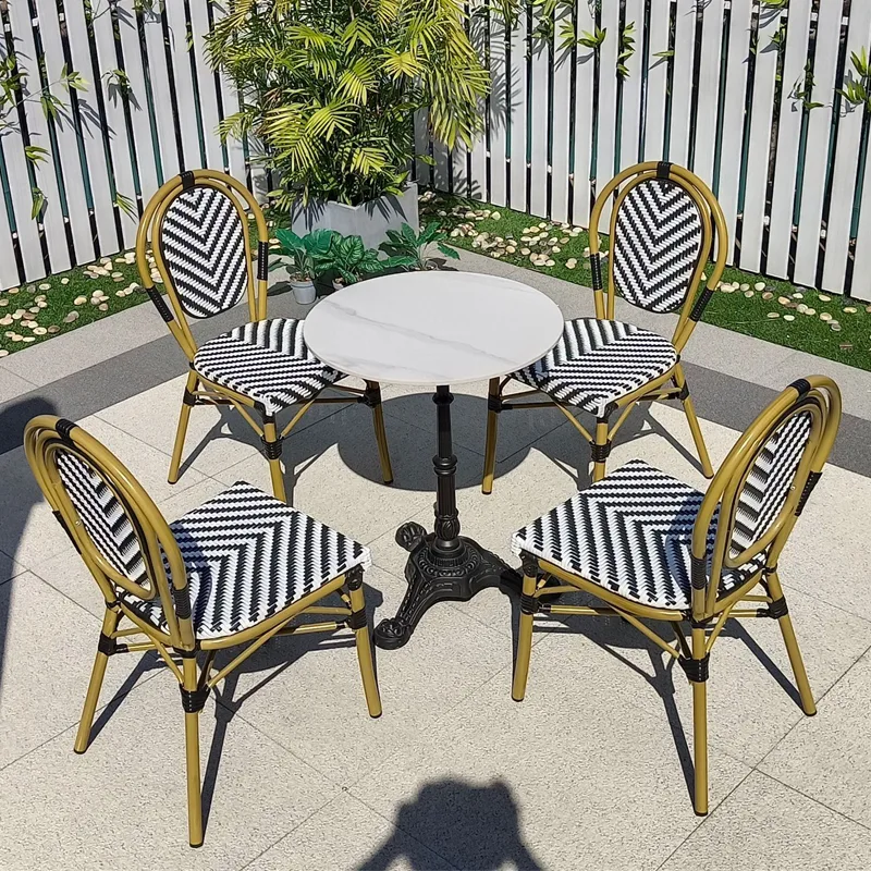 Bistro dining chair